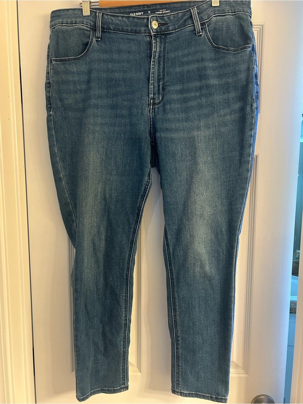 Old Navy Women's Medium Blue Skinny Jeans